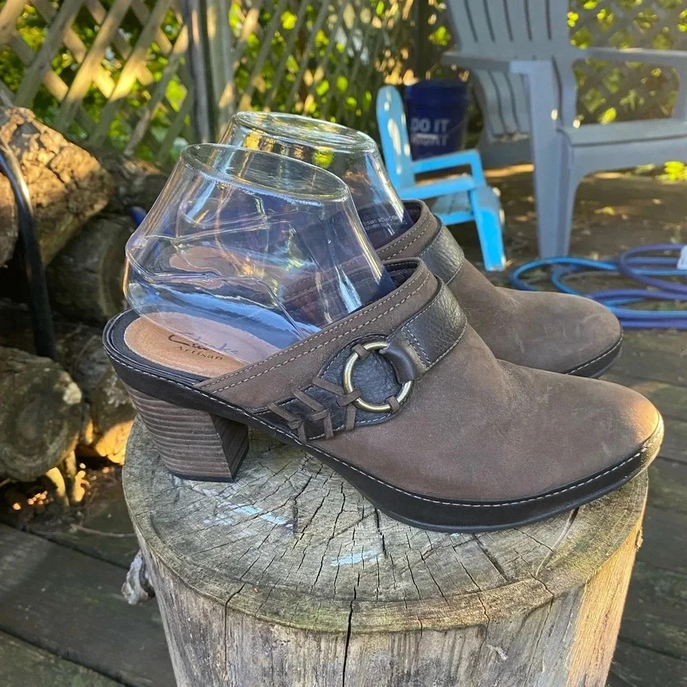 Clarks Brown Suede Slip-On Mules with Decorative Ring